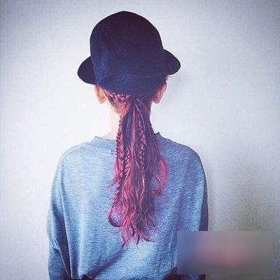 看了背影就想看你的脸的扎发发型,很吸睛哟!