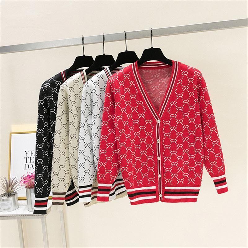 天越来越凉，看看这新几款针织开衫，是时候给自己挑选几件