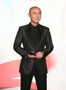 近日因张卫健吸毒一事闹的沸沸扬扬 造谣者微博公开道歉