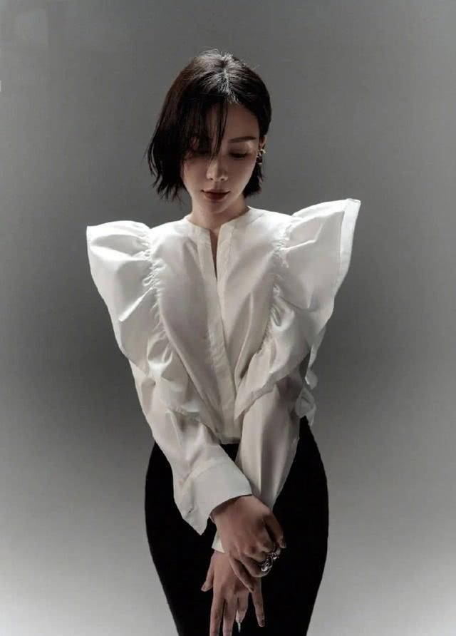  『开挂』复古又藏肉的羊腿泡泡袖，这些开挂的穿搭，让你美出新高度