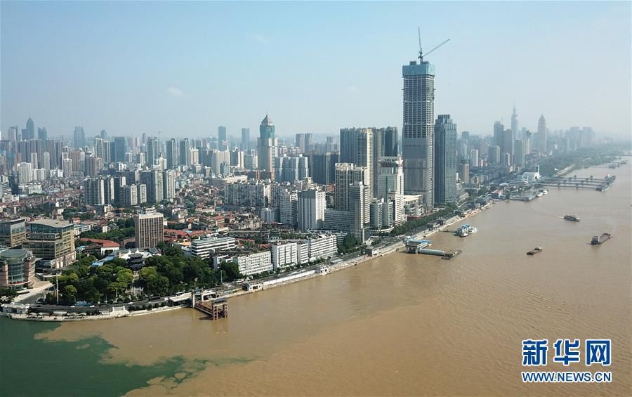 长江干流湖北段水位持续上涨