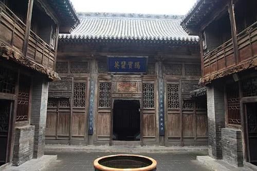 走进被摘牌后的乔家大院：乔家堡村被夷为平地，景区营建思路并未