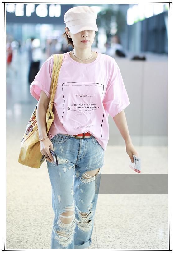 本以为马伊琍的机场穿搭够随性的了，可看到孙俪，我沉默了！