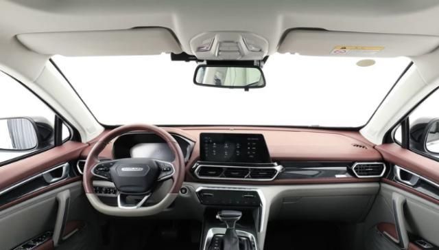  『空间』外观科技感强烈，1.5T+CVT，空间宽敞，10万级SUV还看啥合资车