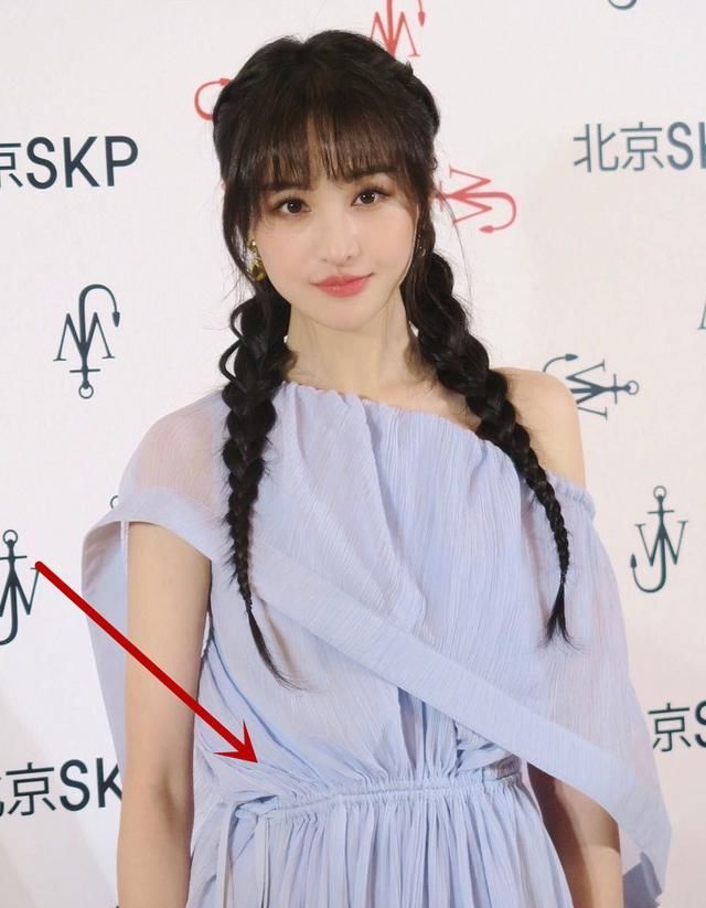  『面料』春天穿这4款裙子 要小心！它们自带俗气和廉价感，特别“葬”气质