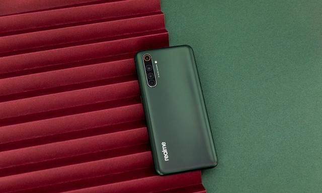  『旗舰机』极具性价比的水桶旗舰机 realme X50 Pro体验评测