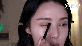 郑爽素颜真的那么美?教你1秒识破女星心机素颜妆!