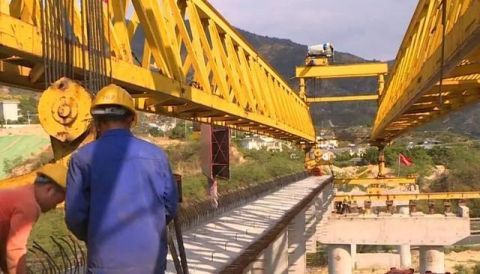  『工期』抢工期赶进度！攀大高速（四川境）力争10月实现通车