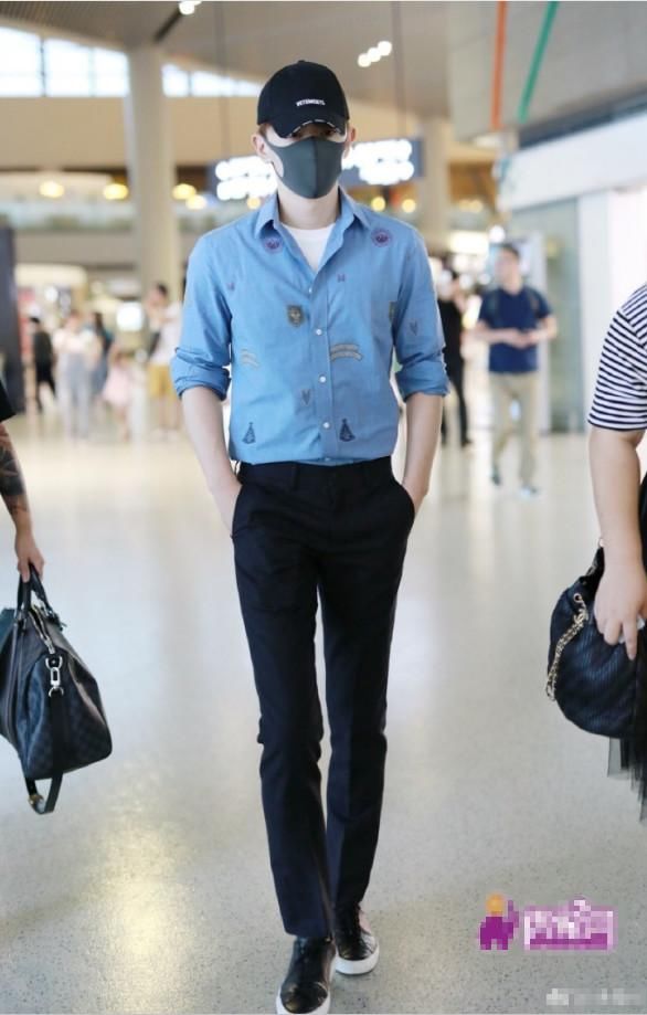 邓伦仅仅穿了条西装裤，竟气场全开潮流到炸，就算被抓拍也帅到晕