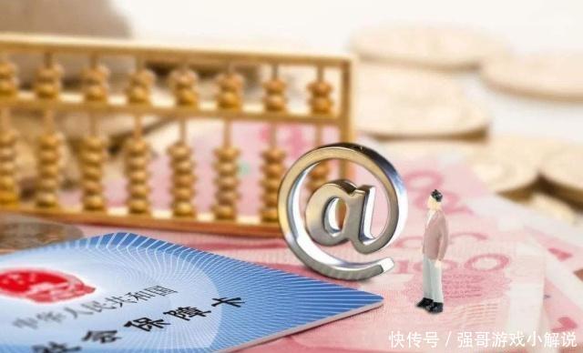  养老金|30岁不交社保每年自己存1万, 和每年交社保的人相比哪个