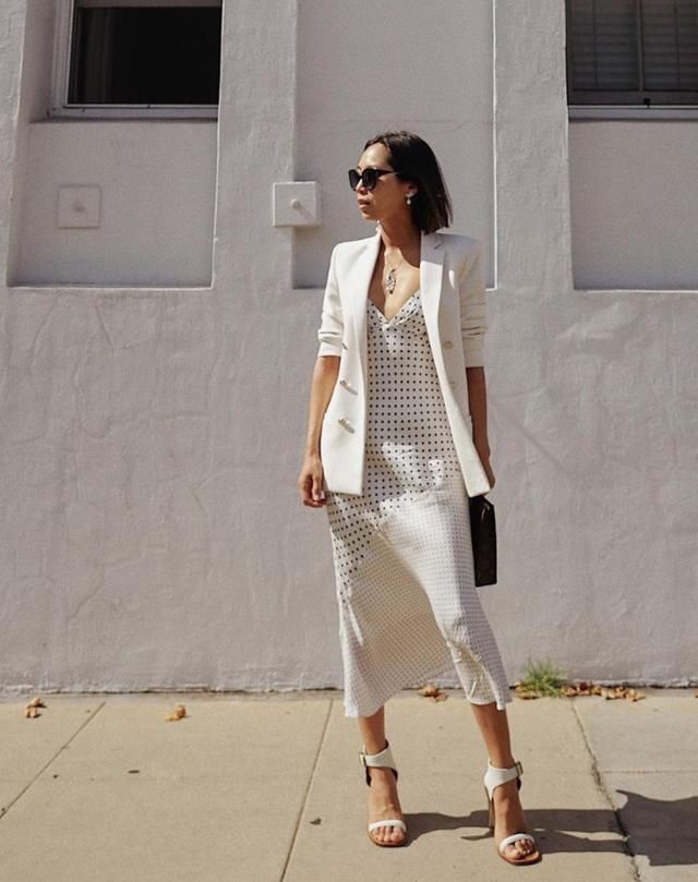 穿上白色高跟鞋的马思纯一定更美！