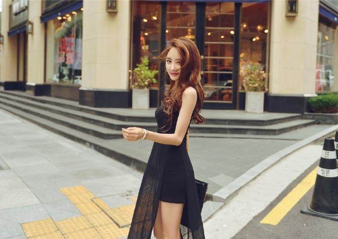 黑色紧身包臀连衣裙, 展示性感好身材, 时尚又潮流!