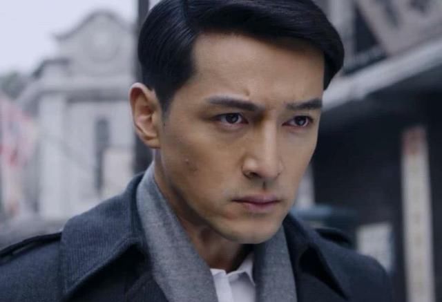 娱乐圈再现白眼狼，胡歌发文开除经纪人，网友：忘恩负义的东西