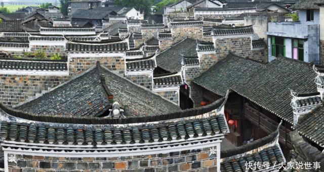  「经济」湖南一座千年古镇，因交通闭塞经济落后，有座机场在建