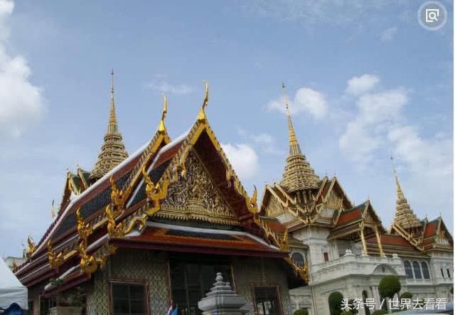 中国游客去泰国旅游，想在当地吃饭却被老板拒绝，原因让国人脸红