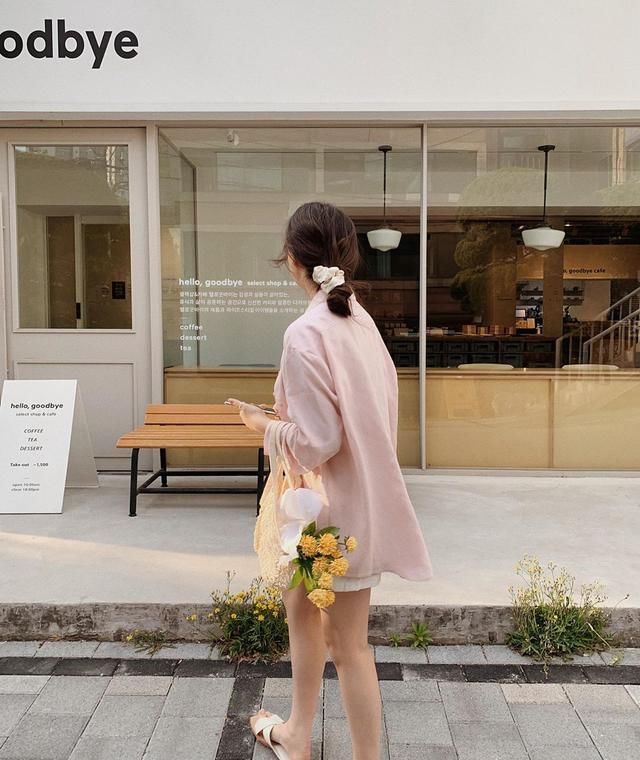  『春夏』甜而不腻的粉色搭配，可甜可气质，春夏粉色穿搭就该这样！