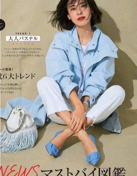  「蓝天白云」春天穿对这4个色调，给你显年轻、清爽，又时尚潮流，可以时尚潮流翻番