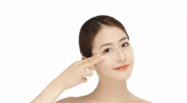  【拥有】这些护肤好习惯，只要坚持下来，你也能够拥有白嫩素颜牛奶肌！