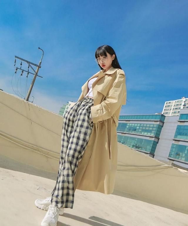  #一大#穿阔腿裤怎么上厕所？这一大难题终于得到了解决！