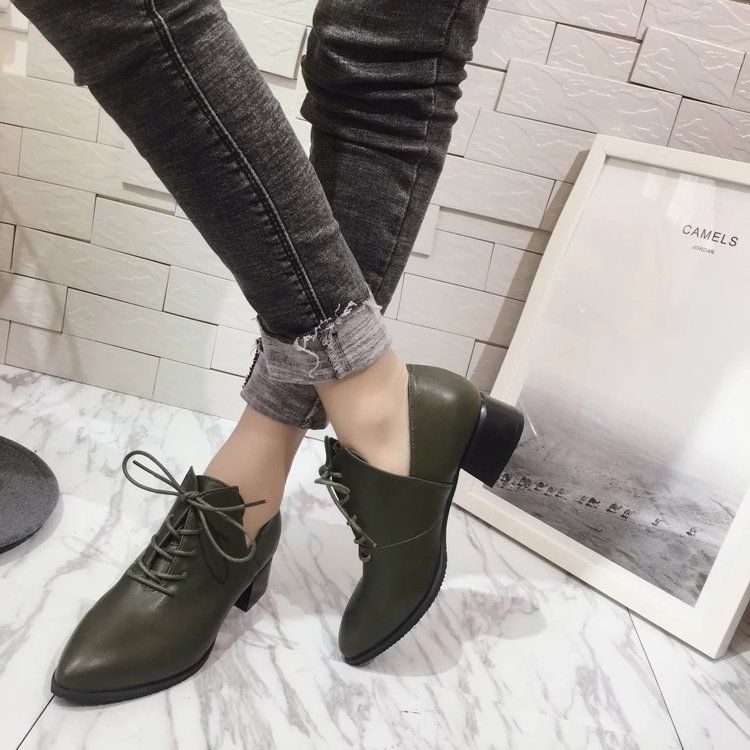 女人穿靴子简直太美了，脚再累也要穿，实在太美了