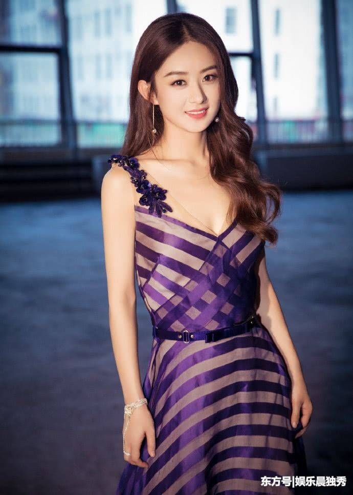 赵丽颖新造型惊艳了,暴露一双长腿,网友:很有女人味