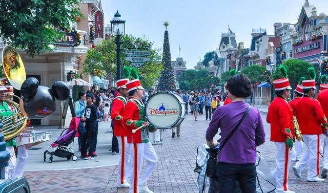 上海迪士尼:游客为何偏要带食物饮料进园,看看这些数据就知道了