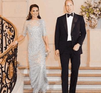 凯特王妃今日不穿礼服, 穿中国风印花裙, 还能轻松驾驭一字肩!