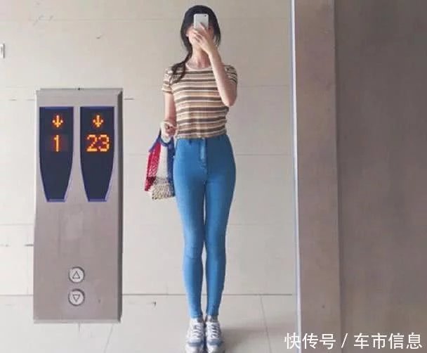 这样的曲线弧度，是女性自身的一种魅力，让女性更加性感别致