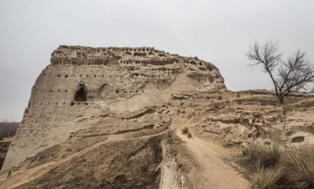 藏在沙漠中的遗址，距今1600年历史，建筑很有特点！