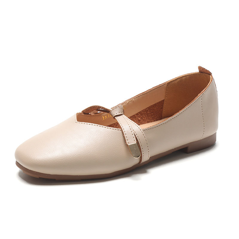 夏天少穿凉鞋配短裤，又土又丑!瞧下图女人，这样穿才更有女人味