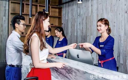 为啥驴友总说住酒店时,看到此类东西,最好找前台申请退房呢