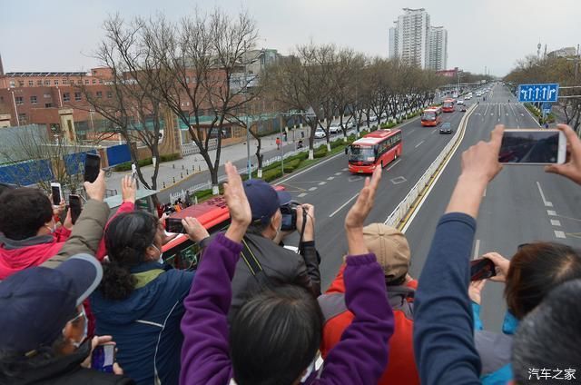  『之车』以北京之车迎接北京援鄂医疗队凯旋，别有深意