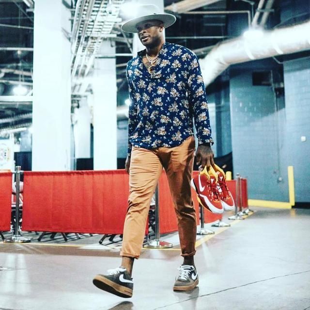  「Kobe」「鞋王」又来“拉仇恨”！这双 Kobe 5 全网仅此一双