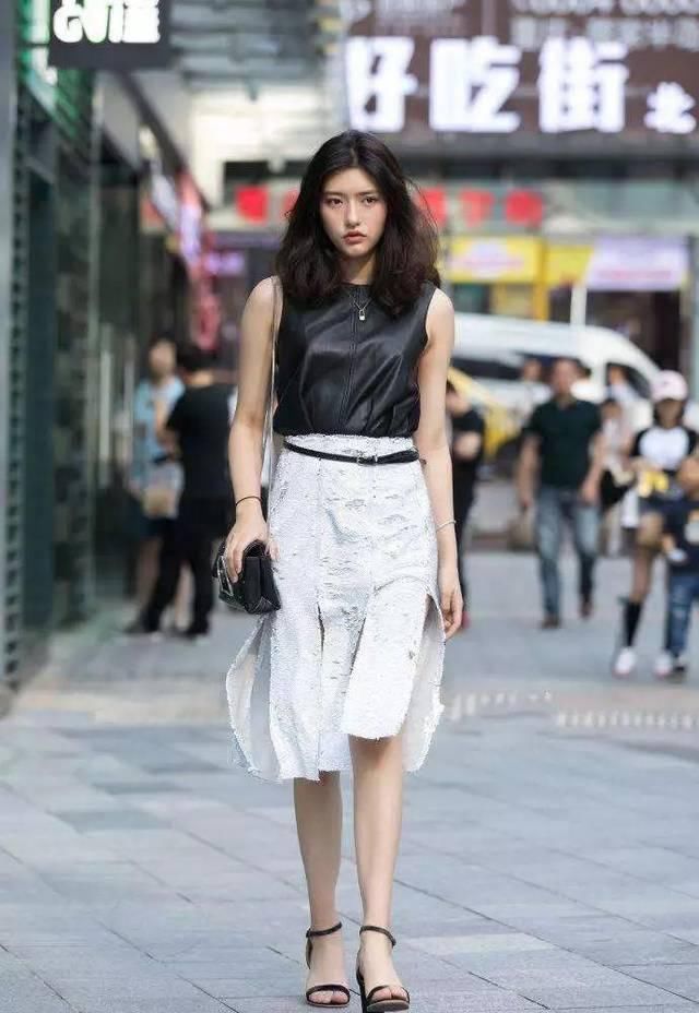  「女生」高跟鞋简约时尚，在春天让女生显得更加的优雅