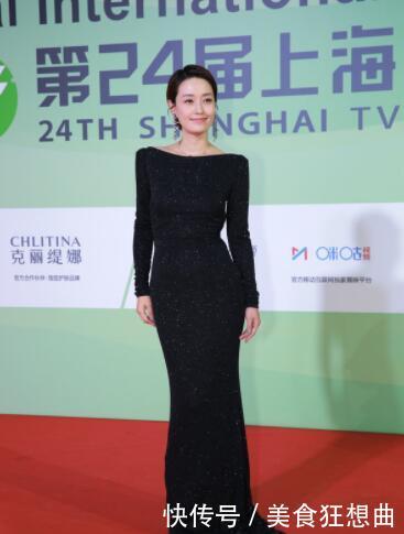 吴越与马伊琍再同框！46岁的终于穿对了，42岁的依旧御姐范儿