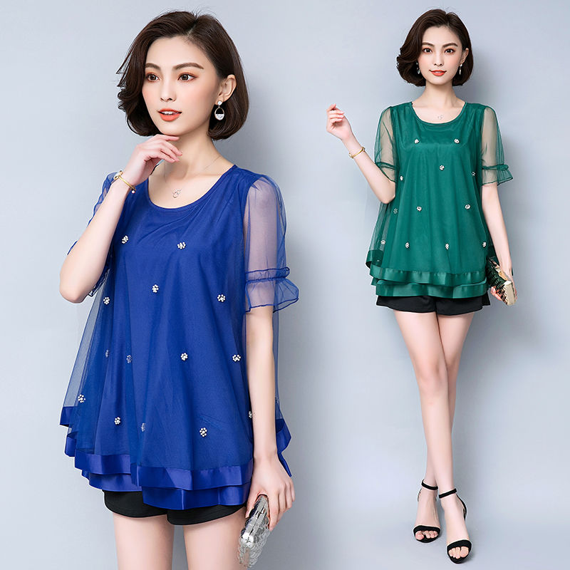 女人身材好，学下图这样穿搭，时尚性感又迷人