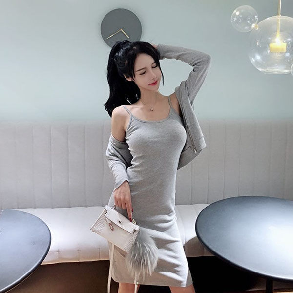 丰腴女生穿上修身打底，摇曳生姿，举手投足风情万种