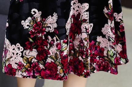 日盼夜盼:“金丝绒”秋裙终于盼到了!竟比旗袍还好看，美入心坎