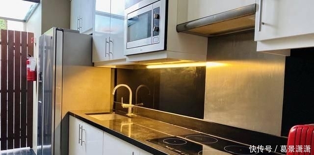 那一刻:在600多平的别墅房睡一晚是啥感觉?推开门那一刻就知道没白来