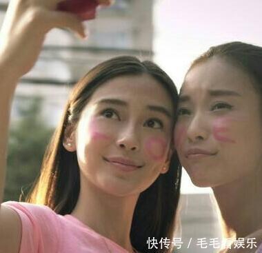 Baby倪妮好闺蜜综艺节目相聚 两人俏皮比V少