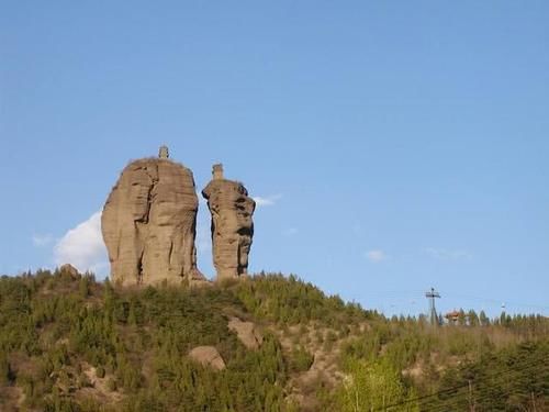 中国一座非常有灵气的山，山顶砖塔的裂缝地震之后竟然愈合了