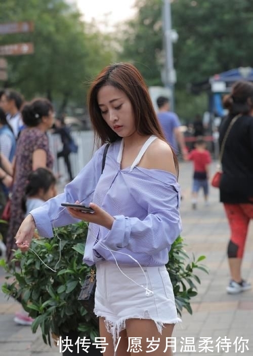 幸运:才能娶到这么美的小姐姐?,街拍:得有多幸运