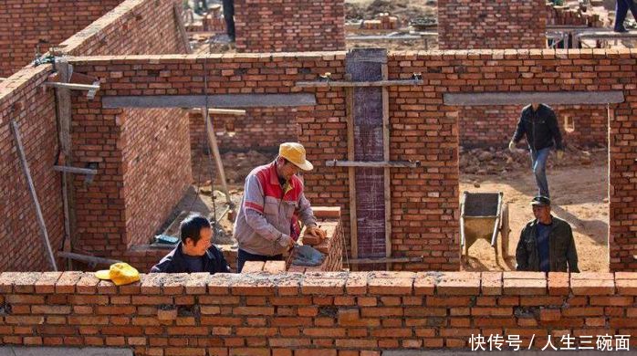  老房■老房拆了重建也不准, 楼层加高也不准, 有宅基地也不准建,