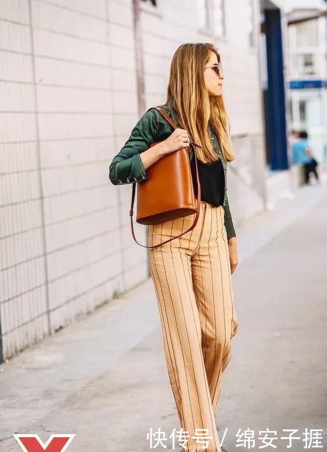 『针织上衣』比阔腿裤更百搭!今年流行「云朵裤」,舒适又显瘦