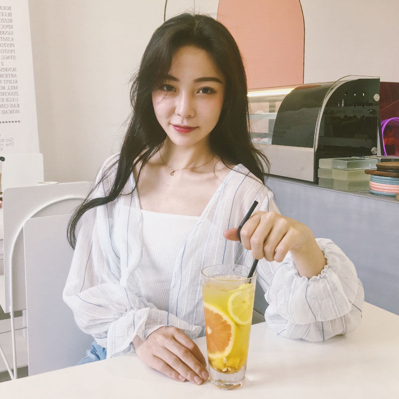 丰满的女人才好看,这6款“流氓衫”,穿出性感女人味儿