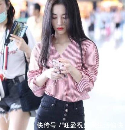 身材好也别乱穿衣,76斤的鞠婧祎都勒出了赘肉,可长点心吧