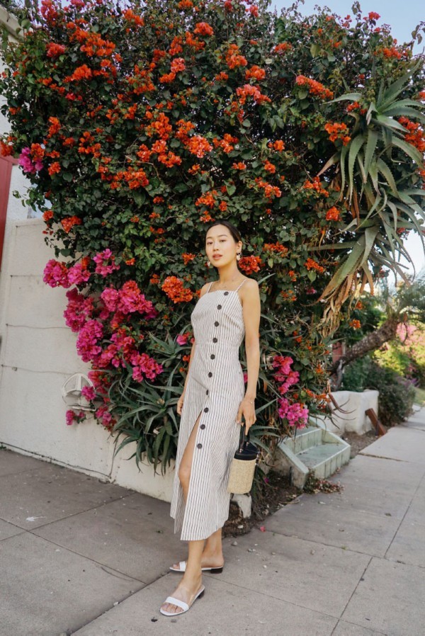 夏季都在穿得连衣裙 搭配这双鞋才能舒适又时髦