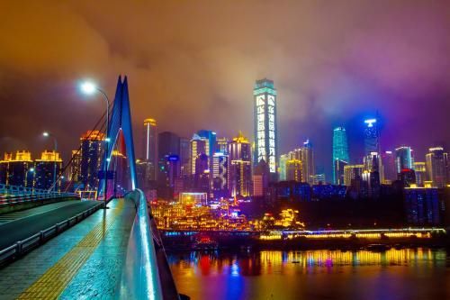 我国西北巨无霸城市，面积相当于13个上海！规划多座机场助力腾飞