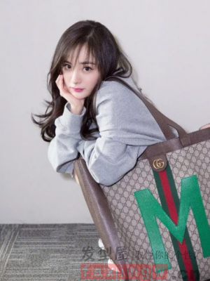 《扶摇》剧情白热化 杨幂时尚多变发型依旧吸睛