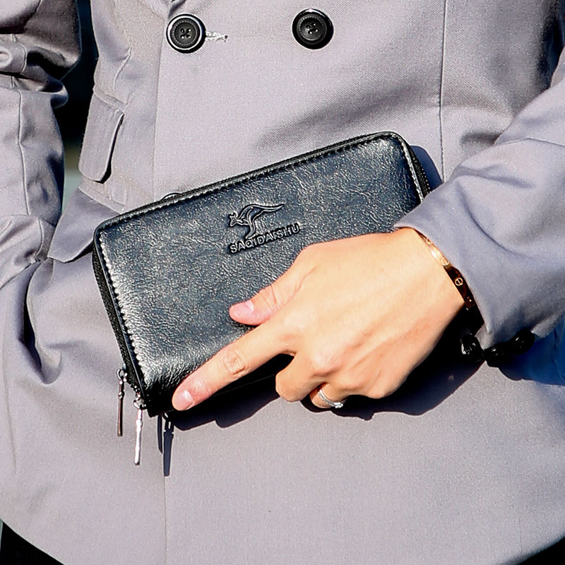 中国造男包一夜成名，防水耐刀割，时髦帅气真男人，一顿饭钱可买